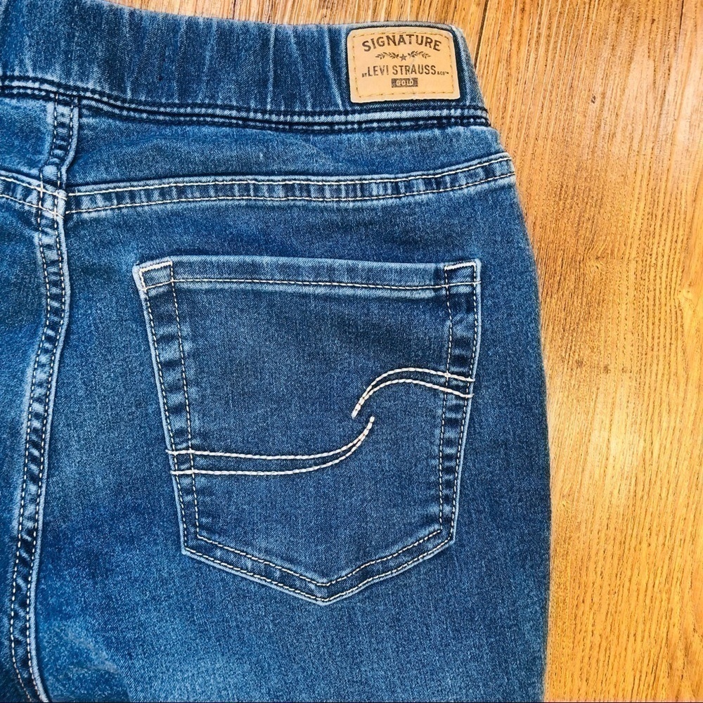 LEVI Strauss & Co. Gold Label Women’s Totally Shaping Pull-on Skinny Jeans - Picture 5 of 9